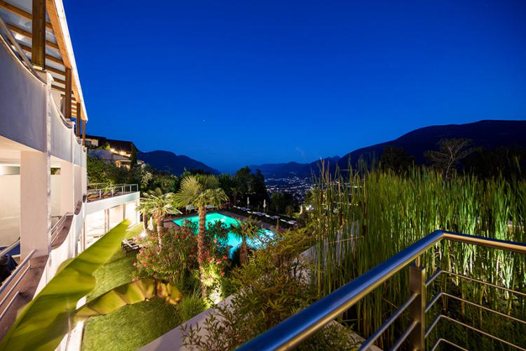 Breath-taking views over Merano and surroundings from the lily pond