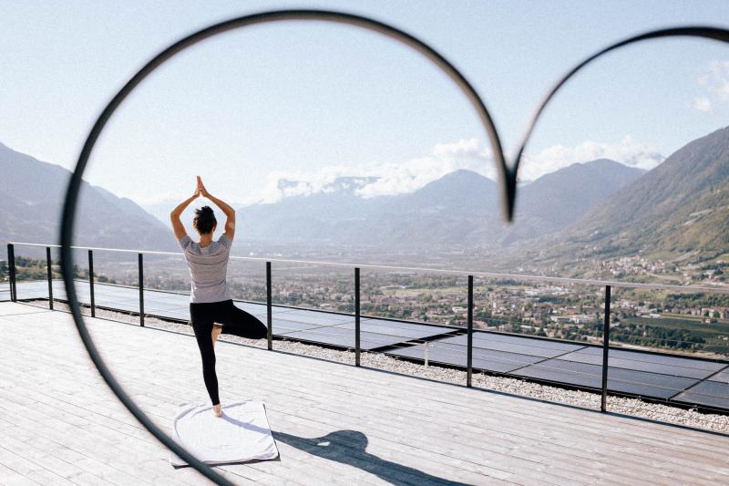Yoga im Hotel in Dorf Tirol