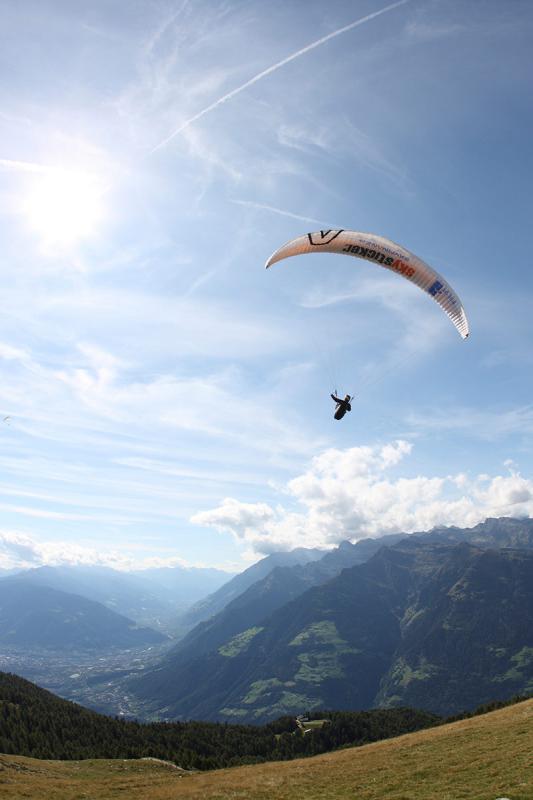 Paragliding in Dorf Tirol