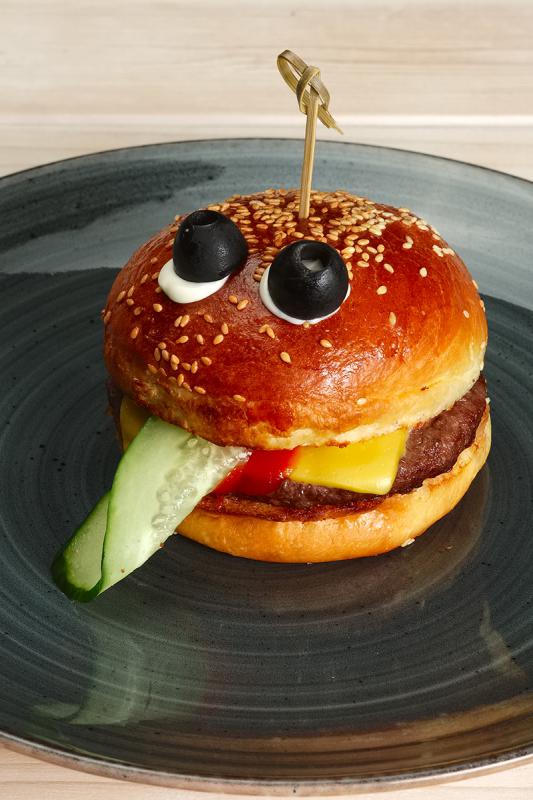 KINDER-BURGER KINDER-BURGER