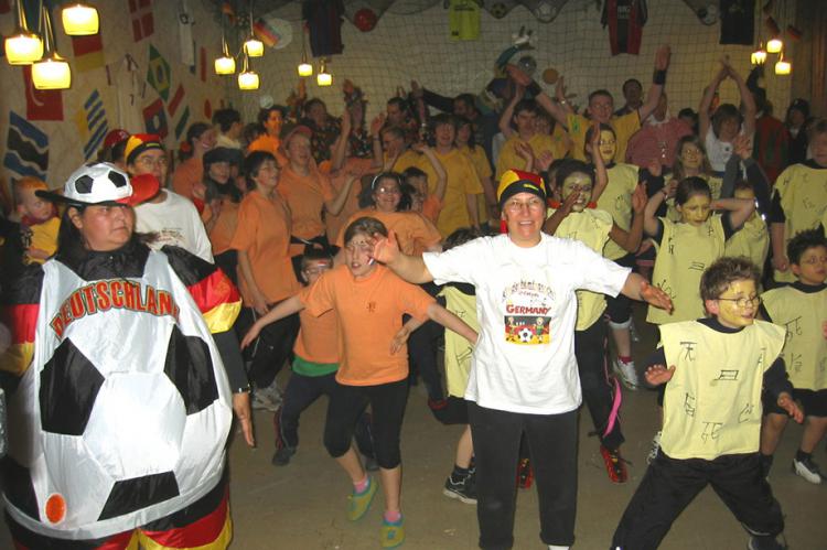 Fußball WM im Kinderheim