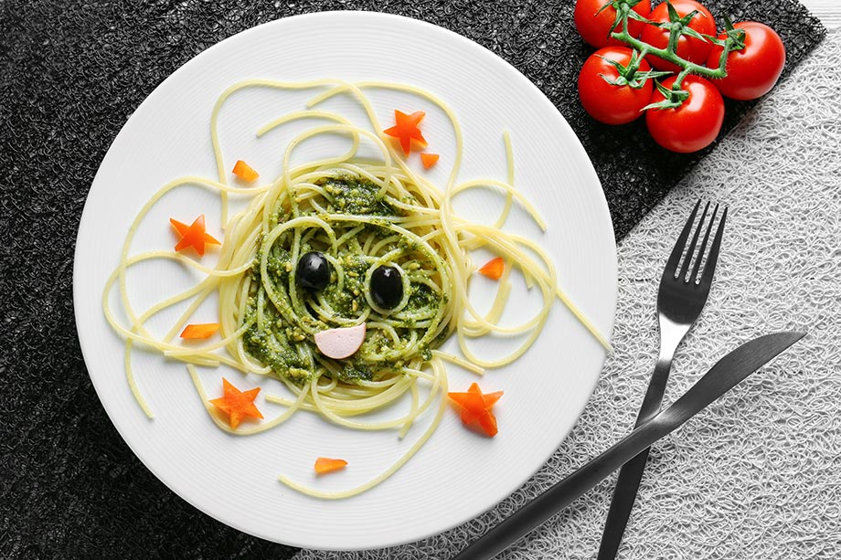 Spaghetti with pesto for kids